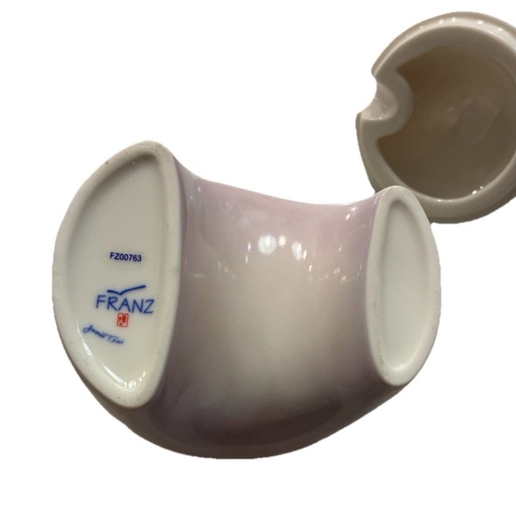 Vintage Franz creamer Ceramic Bird Decor with Green and Cream Design - Picture 9 of 9